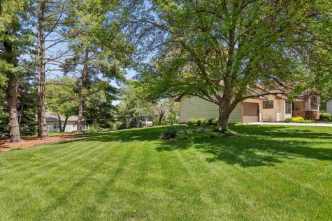 615 Pine Ridge Road Coralville IA 52241