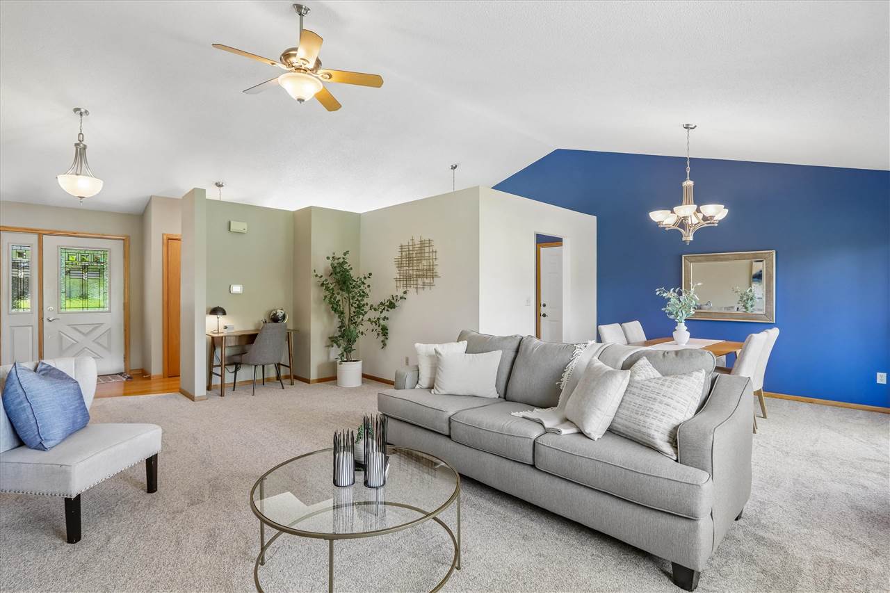 615 Pine Ridge Road Coralville IA 52241