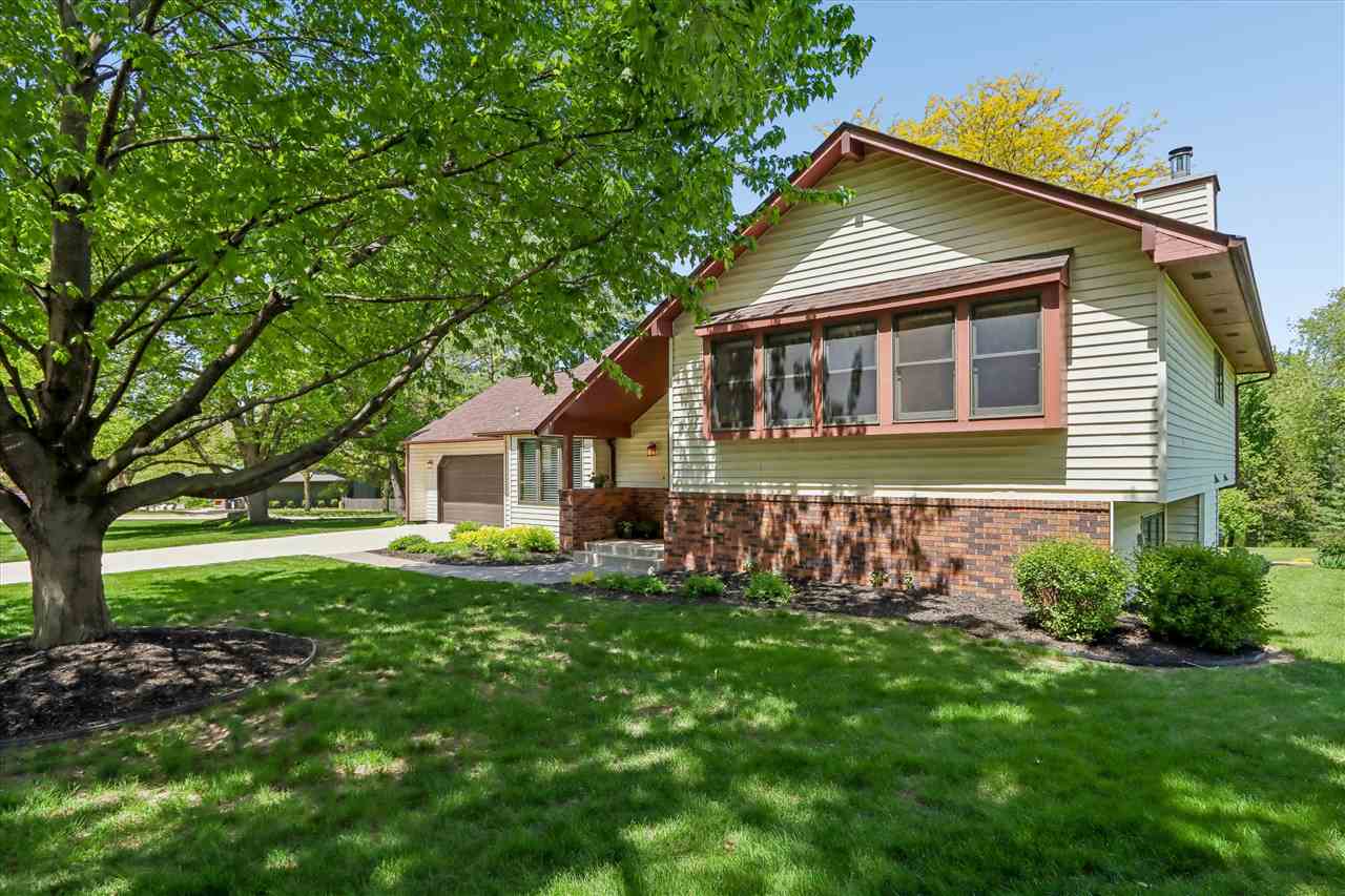 615 Pine Ridge Road Coralville IA 52241