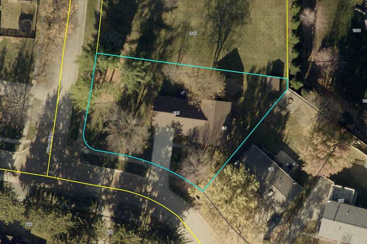 615 Pine Ridge Road Coralville IA 52241