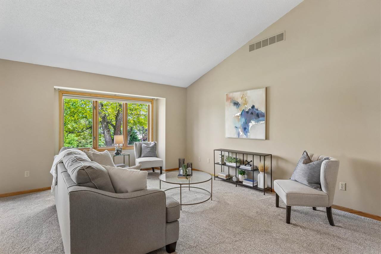 615 Pine Ridge Road Coralville IA 52241