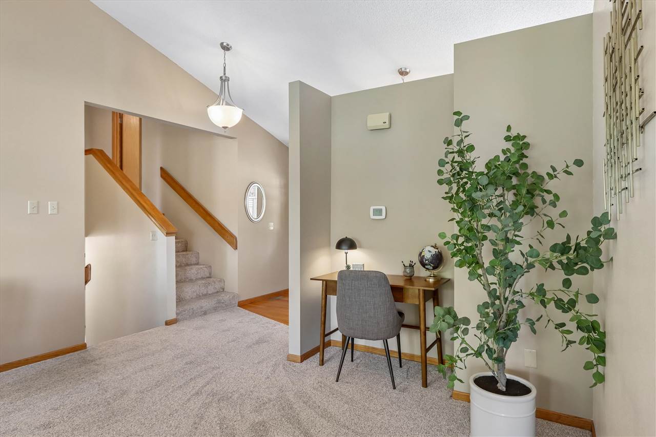615 Pine Ridge Road Coralville IA 52241