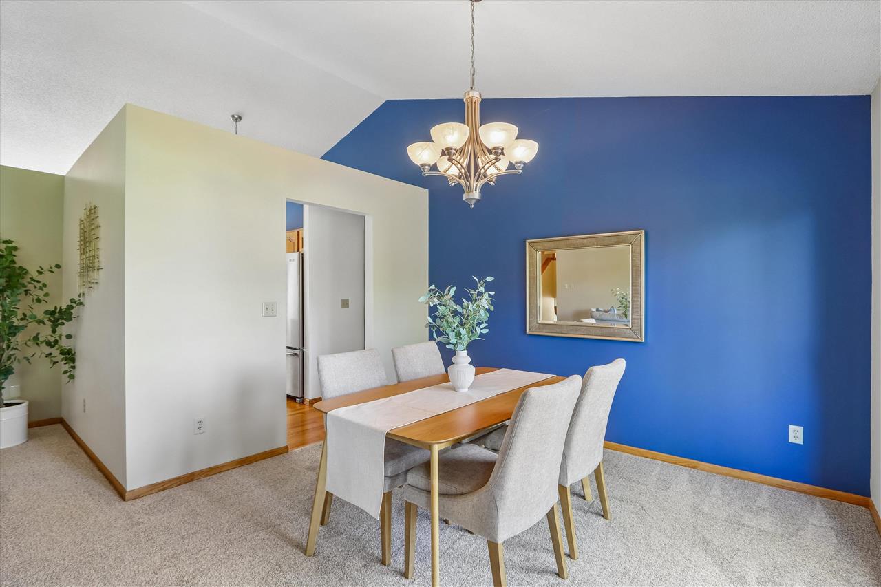 615 Pine Ridge Road Coralville IA 52241
