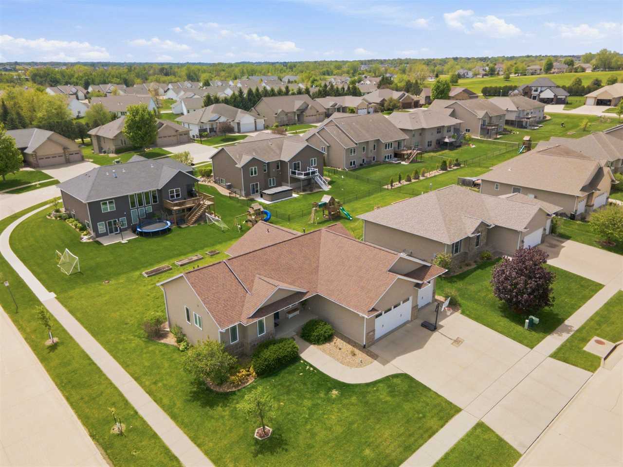 3215 Stanley Cup Drive Marion IA 52302