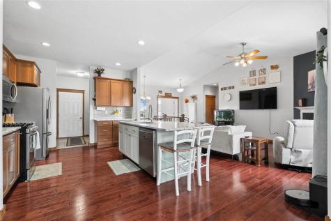 3215 Stanley Cup Drive Marion IA 52302