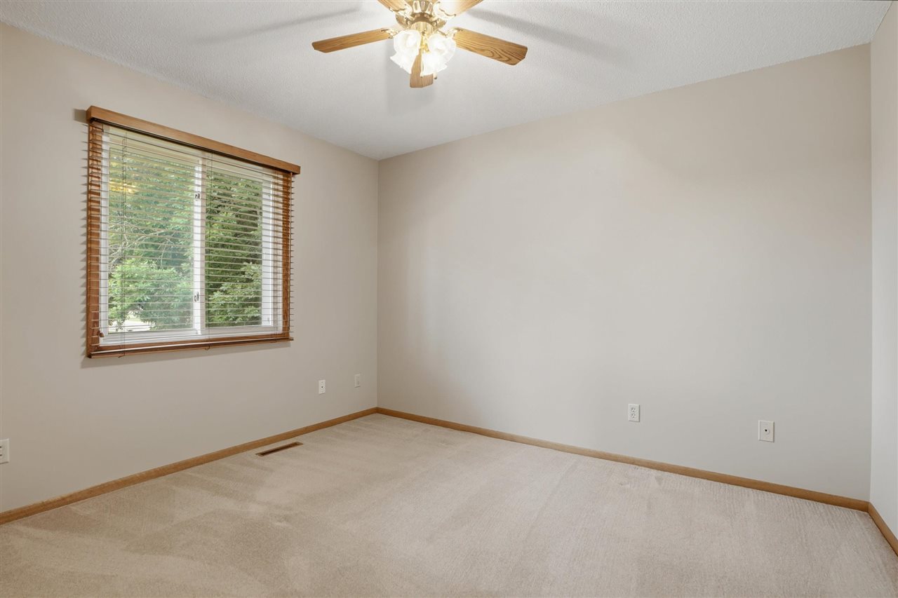 2905 G Street Amana IA 52203