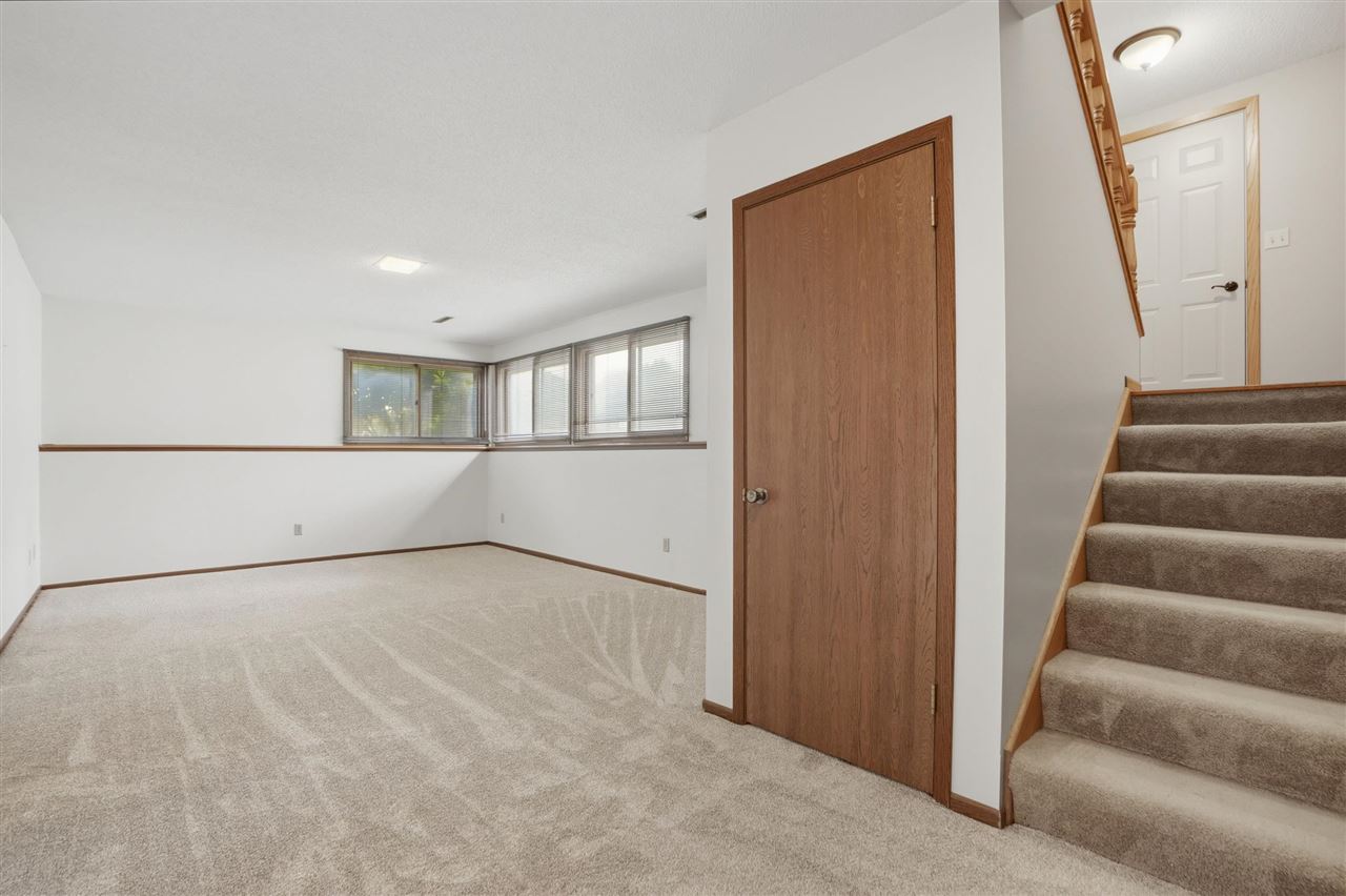 2905 G Street Amana IA 52203