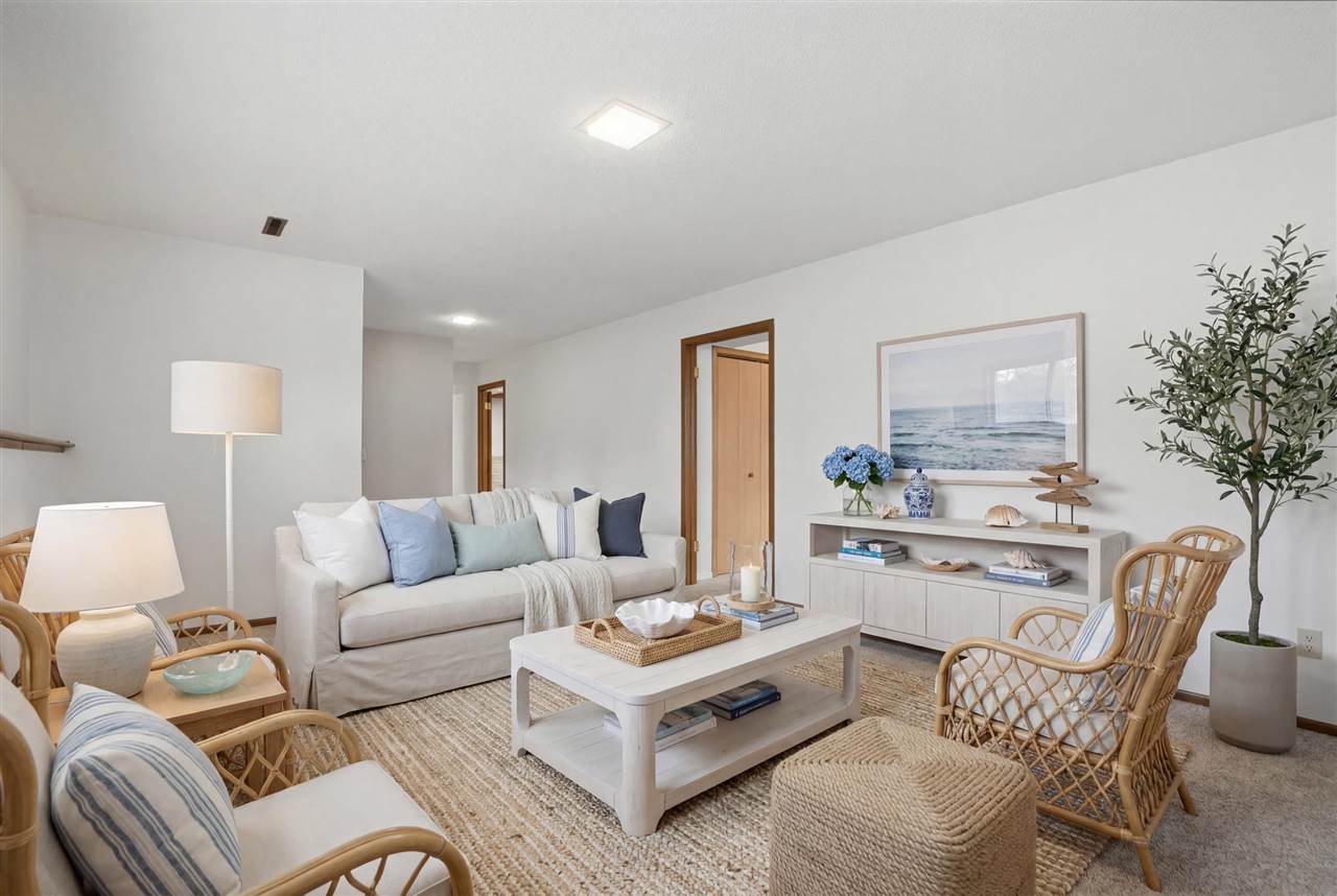 2905 G Street Amana IA 52203