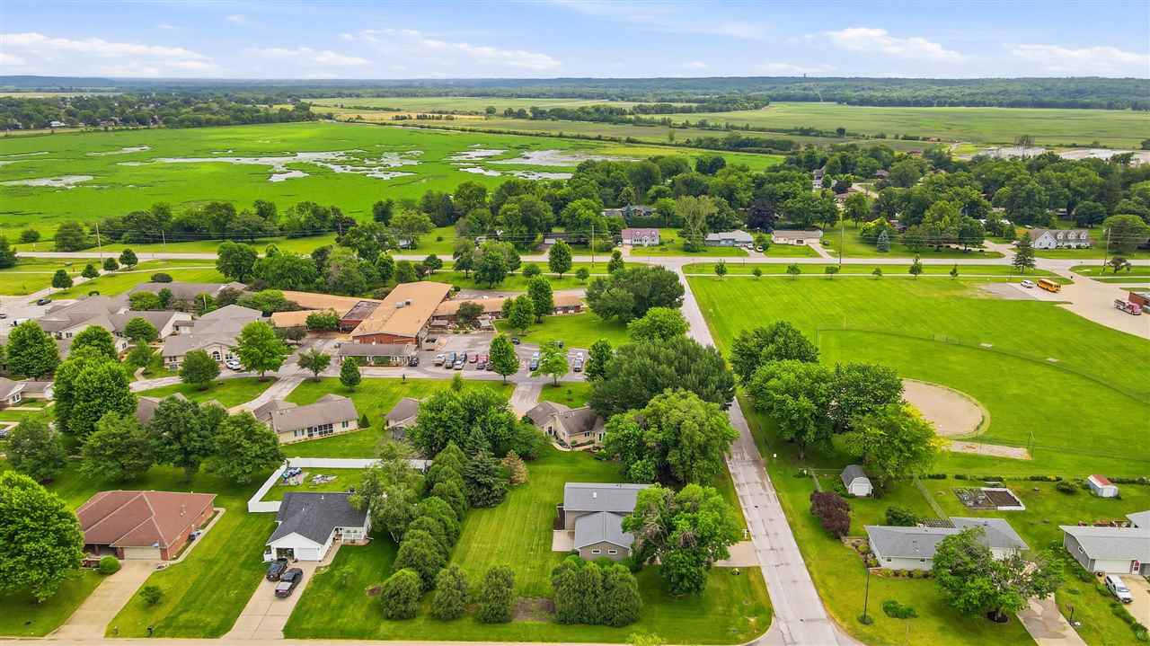 2905 G Street Amana IA 52203