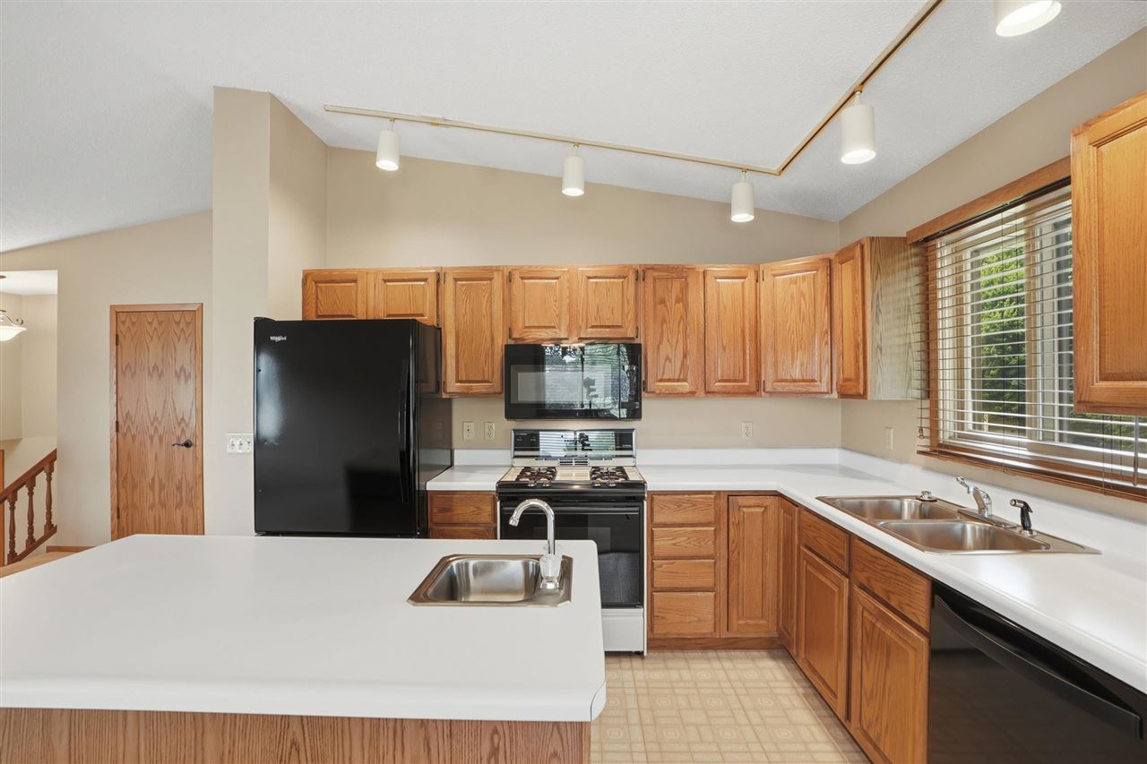 2905 G Street Amana IA 52203