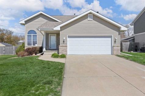 4526 NW Topaz Avenue Cedar Rapids IA 52405