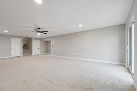 827 Prairie View Drive West Branch IA 52358