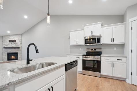 827 Prairie View Drive West Branch IA 52358