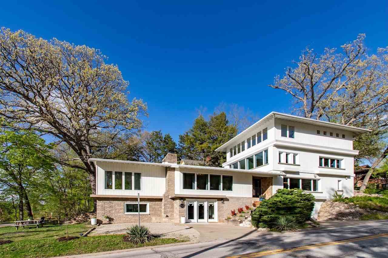 1030 River Street Iowa City IA 52246