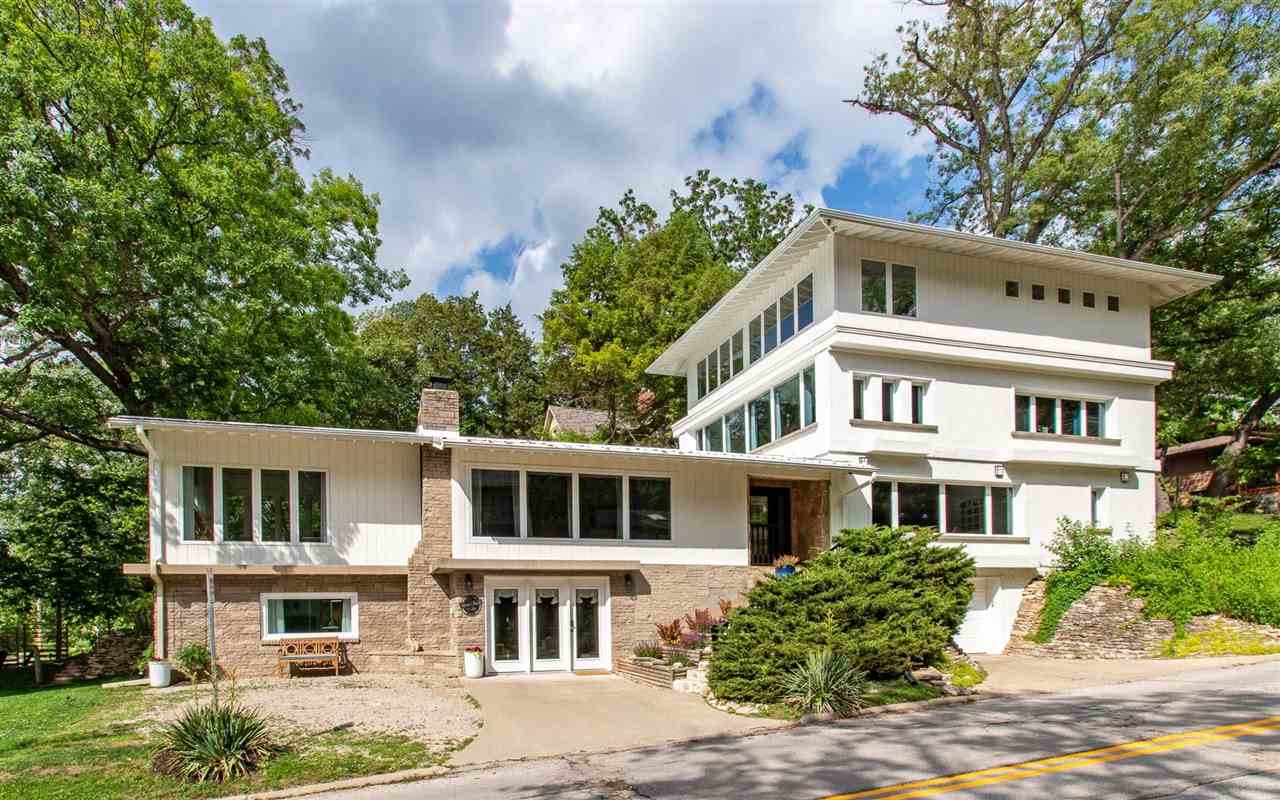 1030 River Street Iowa City IA 52246