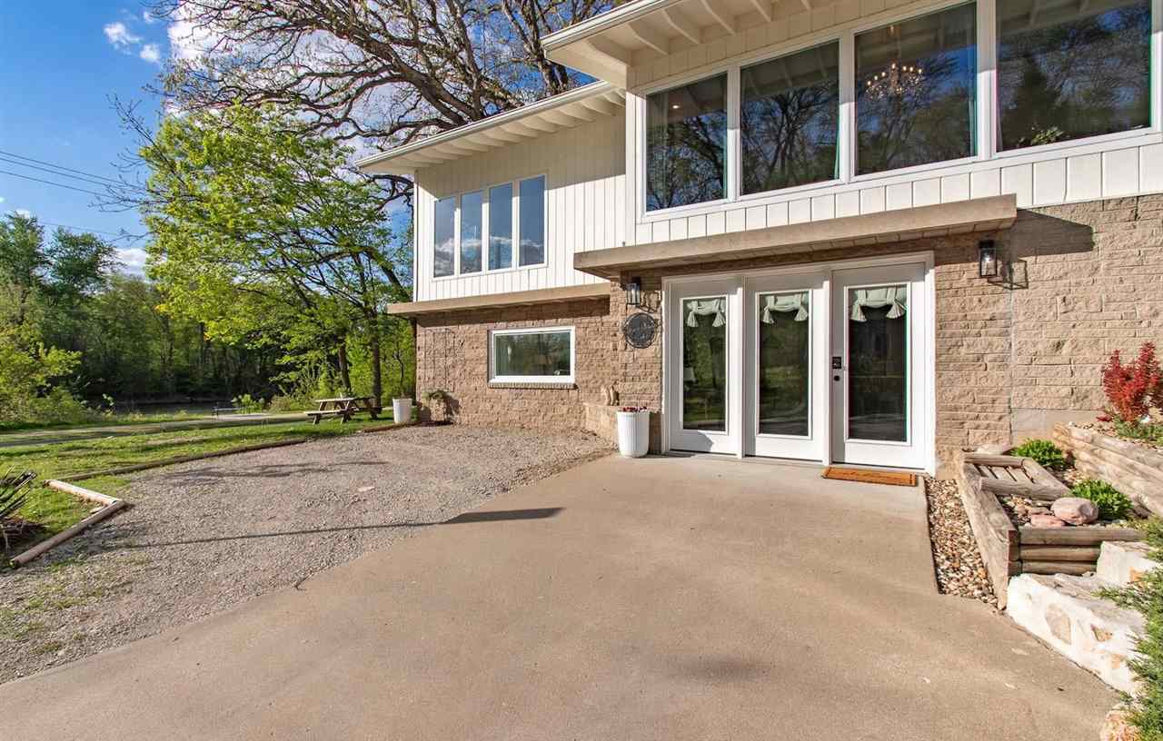 1030 River Street Iowa City IA 52246