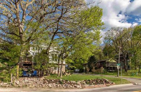 1030 River Street Iowa City IA 52246