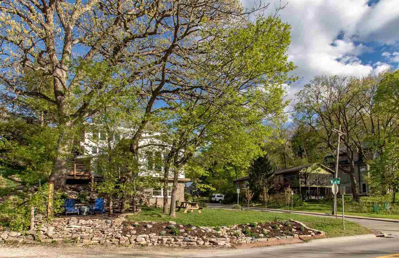 1030 River Street Iowa City IA 52246
