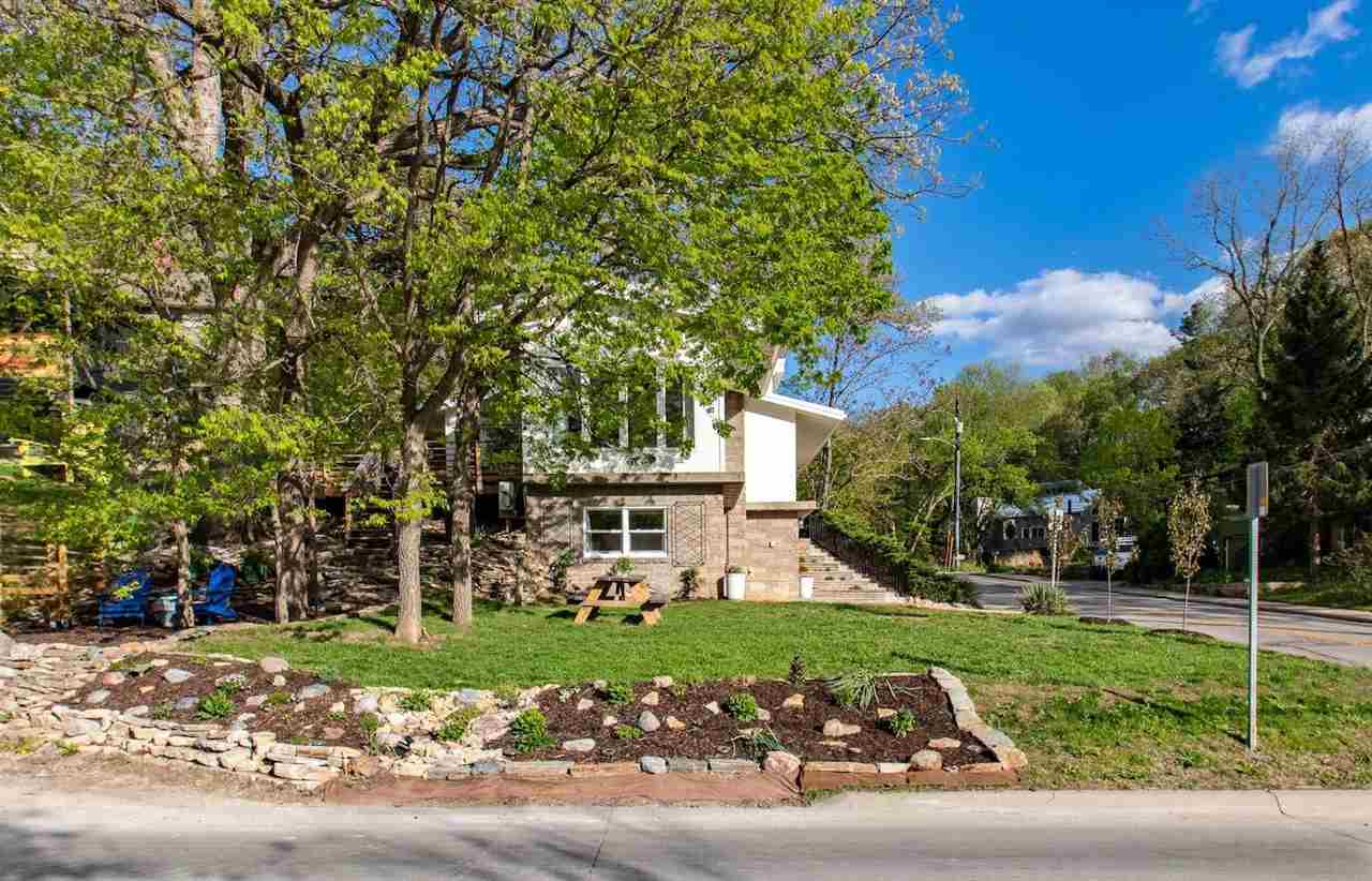 1030 River Street Iowa City IA 52246