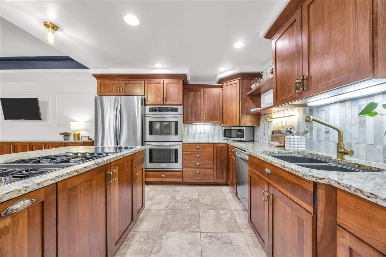 1030 River Street Iowa City IA 52246