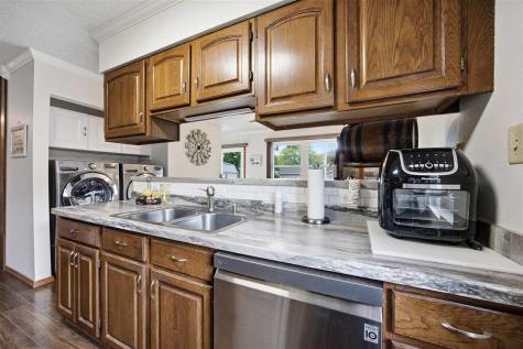 107 Sunrise Drive Tipton IA 52772