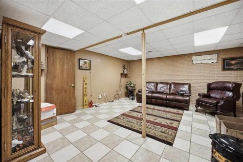 107 Sunrise Drive Tipton IA 52772