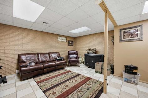 107 Sunrise Drive Tipton IA 52772