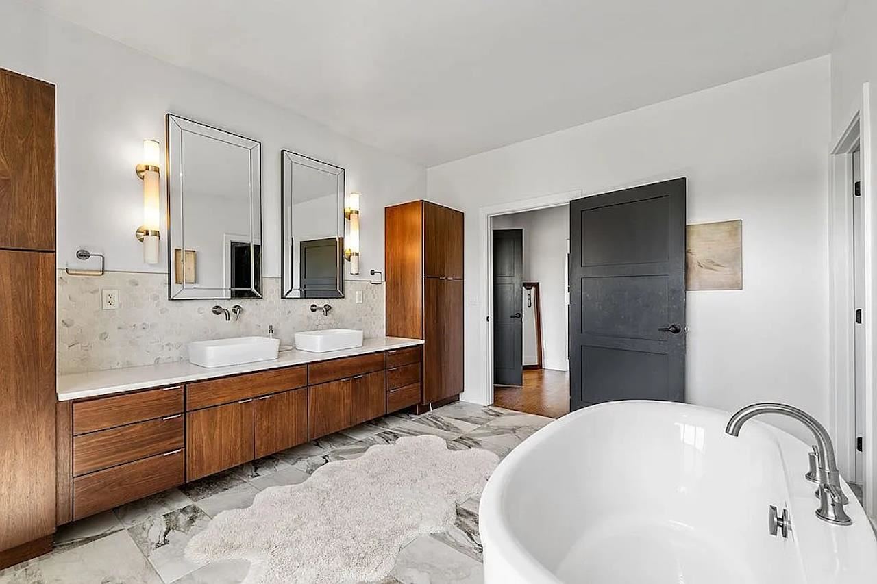 4128 Deacon Lane Solon IA 52333