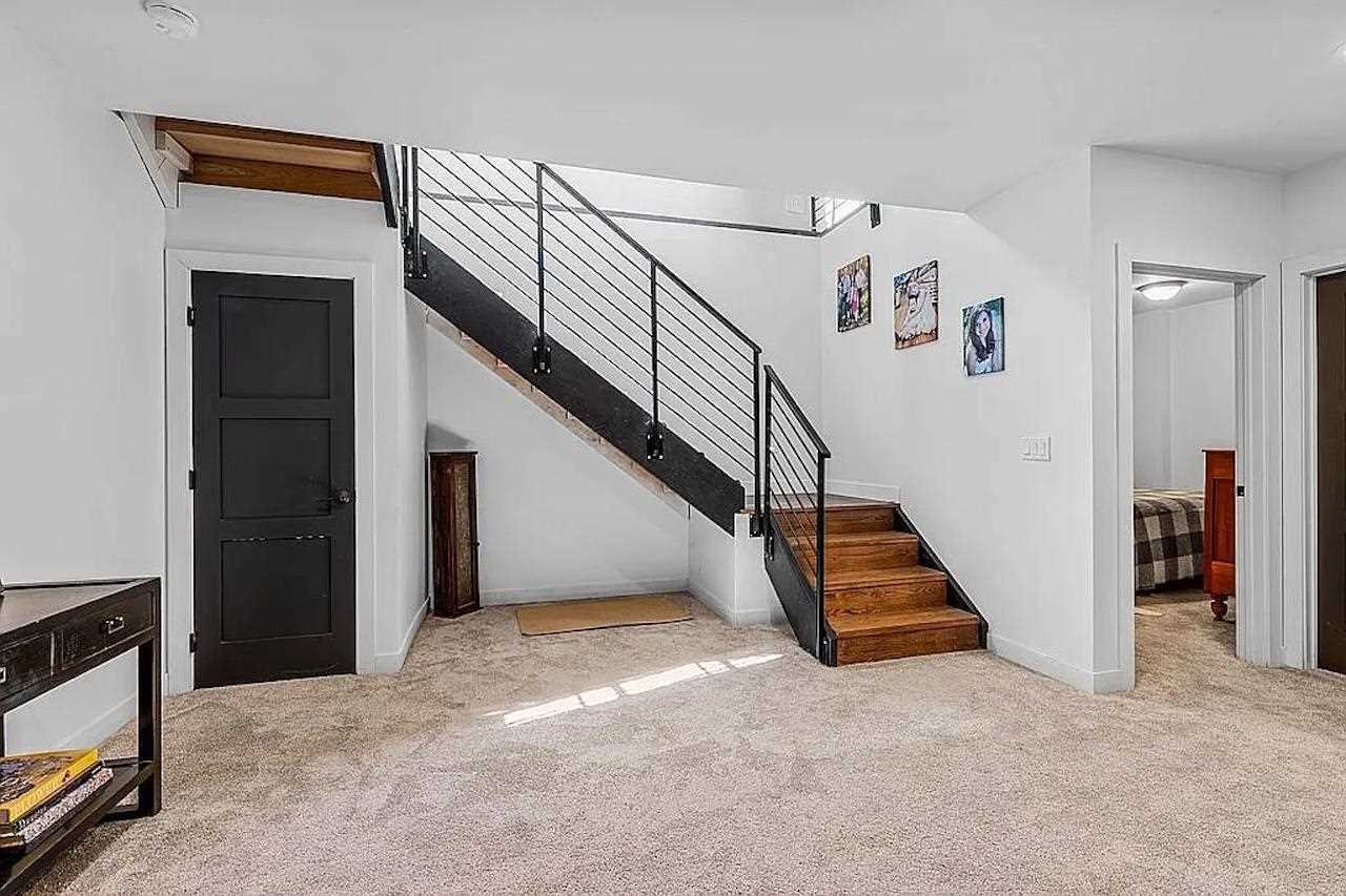 4128 Deacon Lane Solon IA 52333