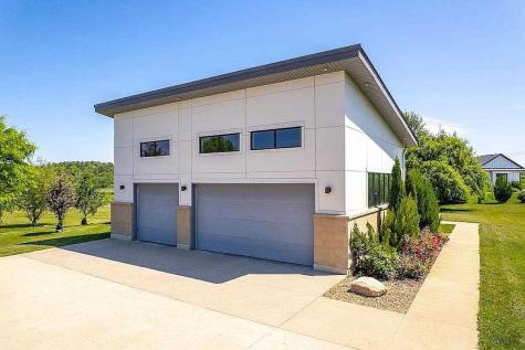 4128 Deacon Lane Solon IA 52333