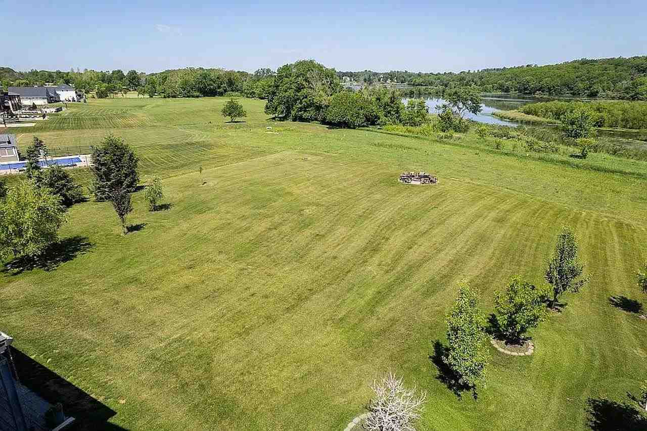 4128 Deacon Lane Solon IA 52333
