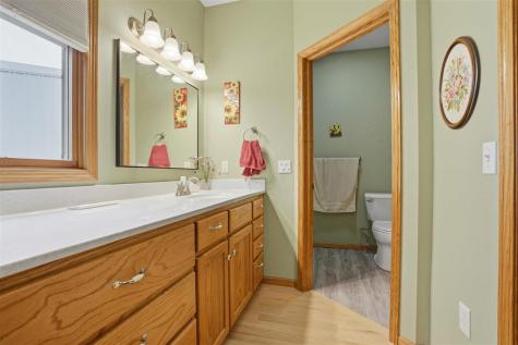 1014 E Jefferson Street Washington IA 52353