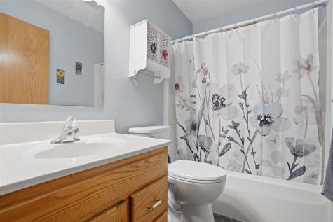 1014 E Jefferson Street Washington IA 52353