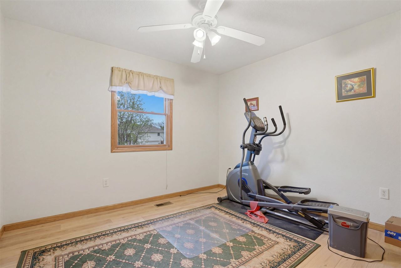 1014 E Jefferson Street Washington IA 52353