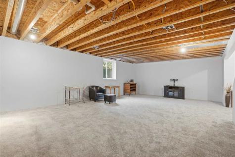 1014 E Jefferson Street Washington IA 52353