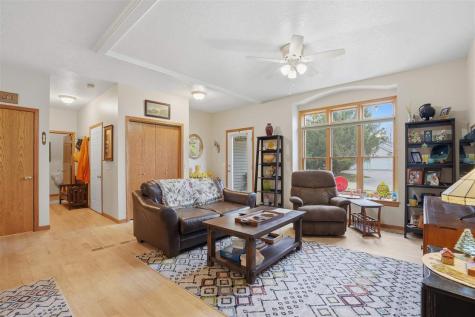 1014 E Jefferson Street Washington IA 52353