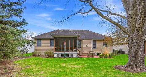 1014 E Jefferson Street Washington IA 52353