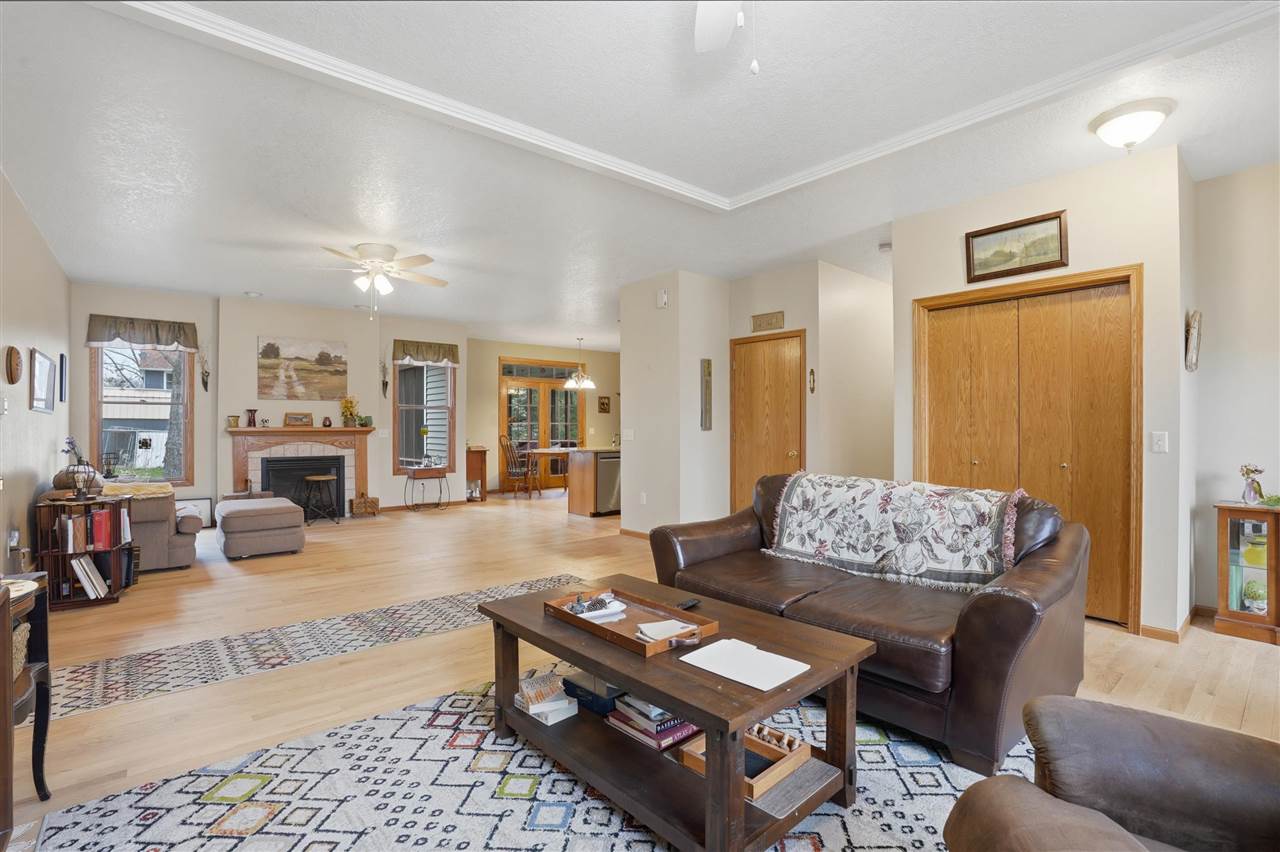 1014 E Jefferson Street Washington IA 52353