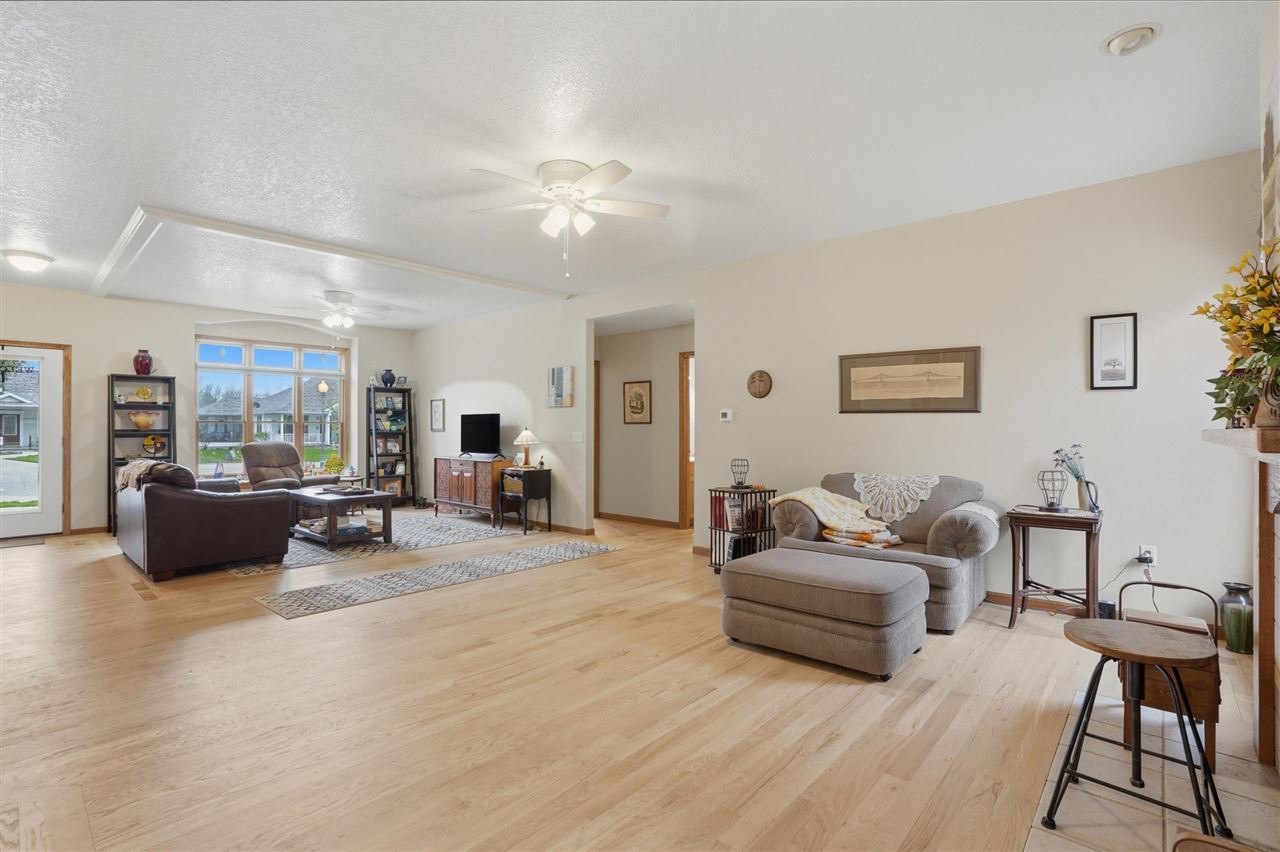 1014 E Jefferson Street Washington IA 52353