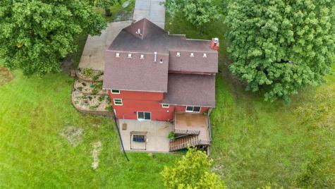 3945 S Spring Street NE Solon IA 52333