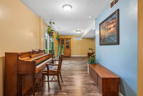 3945 S Spring Street NE Solon IA 52333
