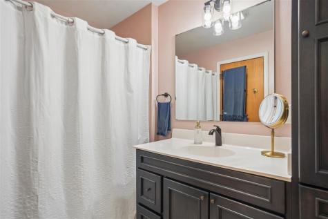 3945 S Spring Street NE Solon IA 52333