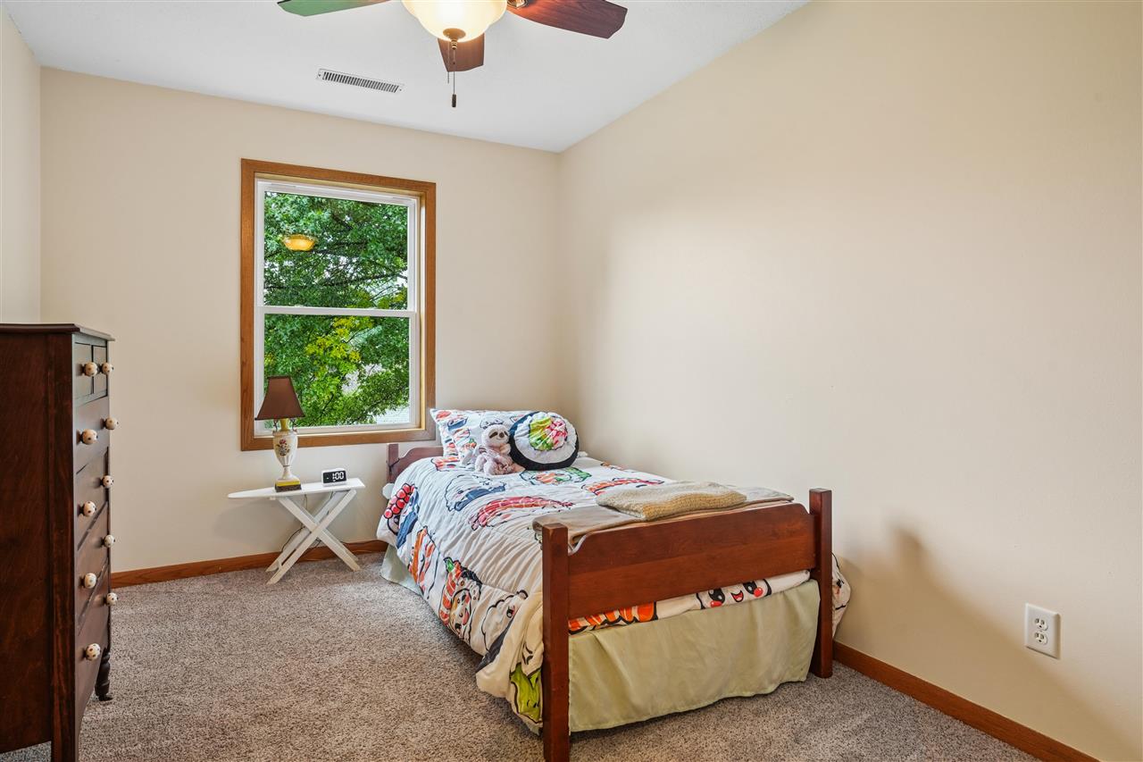 3945 S Spring Street NE Solon IA 52333