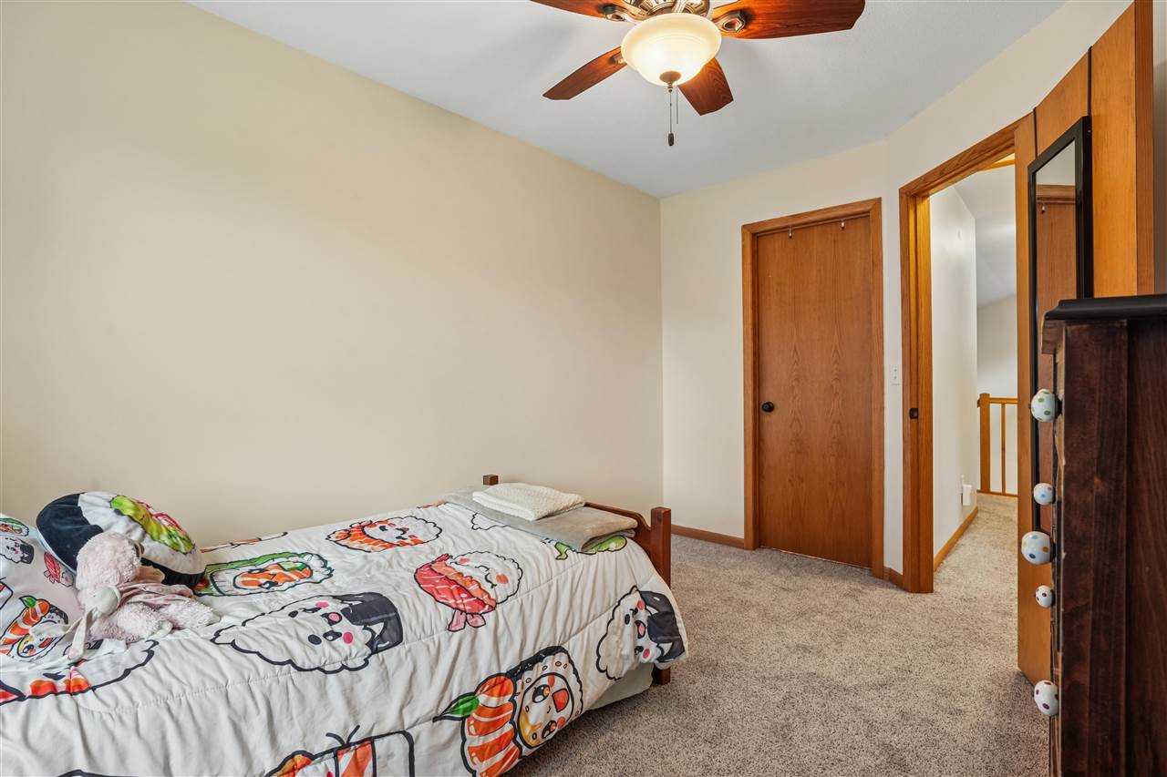 3945 S Spring Street NE Solon IA 52333