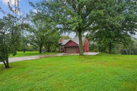 3945 S Spring Street NE Solon IA 52333