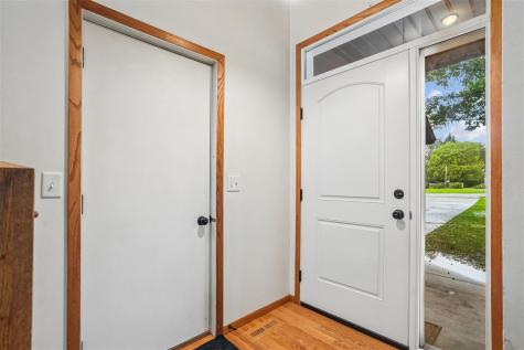 3945 S Spring Street NE Solon IA 52333