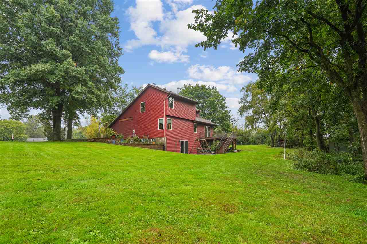 3945 S Spring Street NE Solon IA 52333