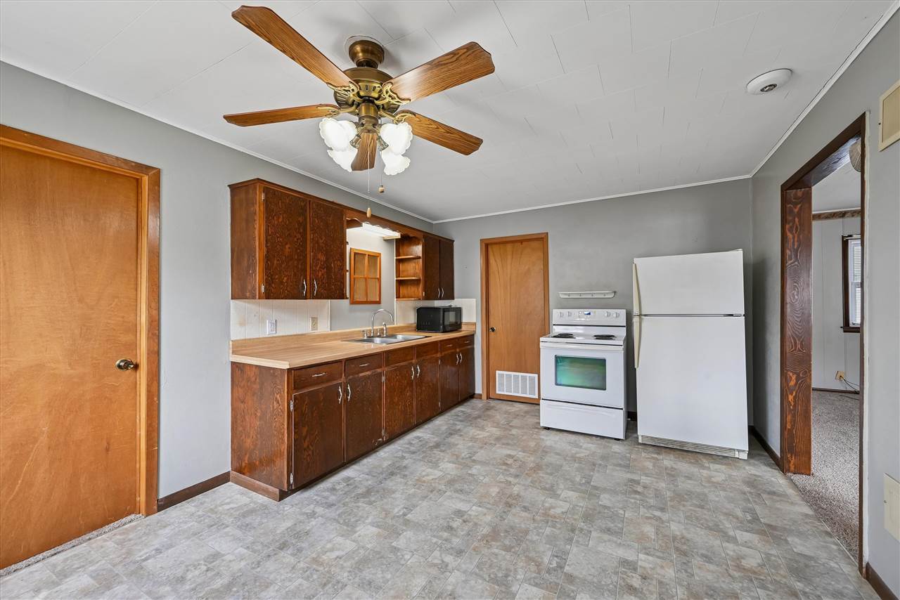 207 W Main Street Urbana IA 52345