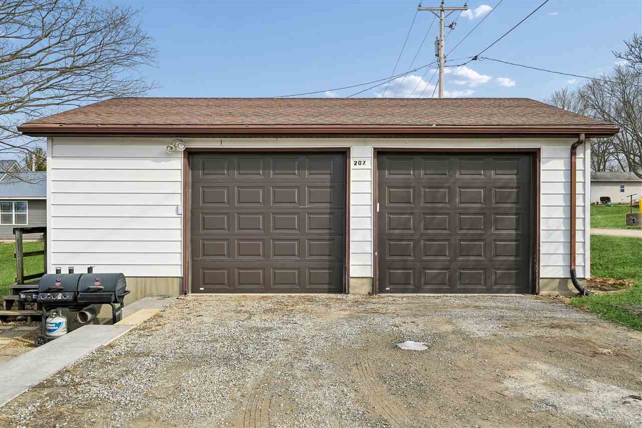 207 W Main Street Urbana IA 52345