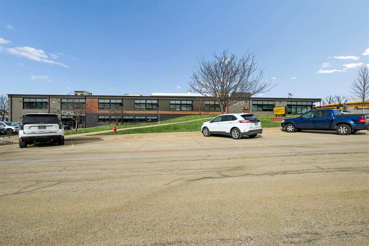 207 W Main Street Urbana IA 52345